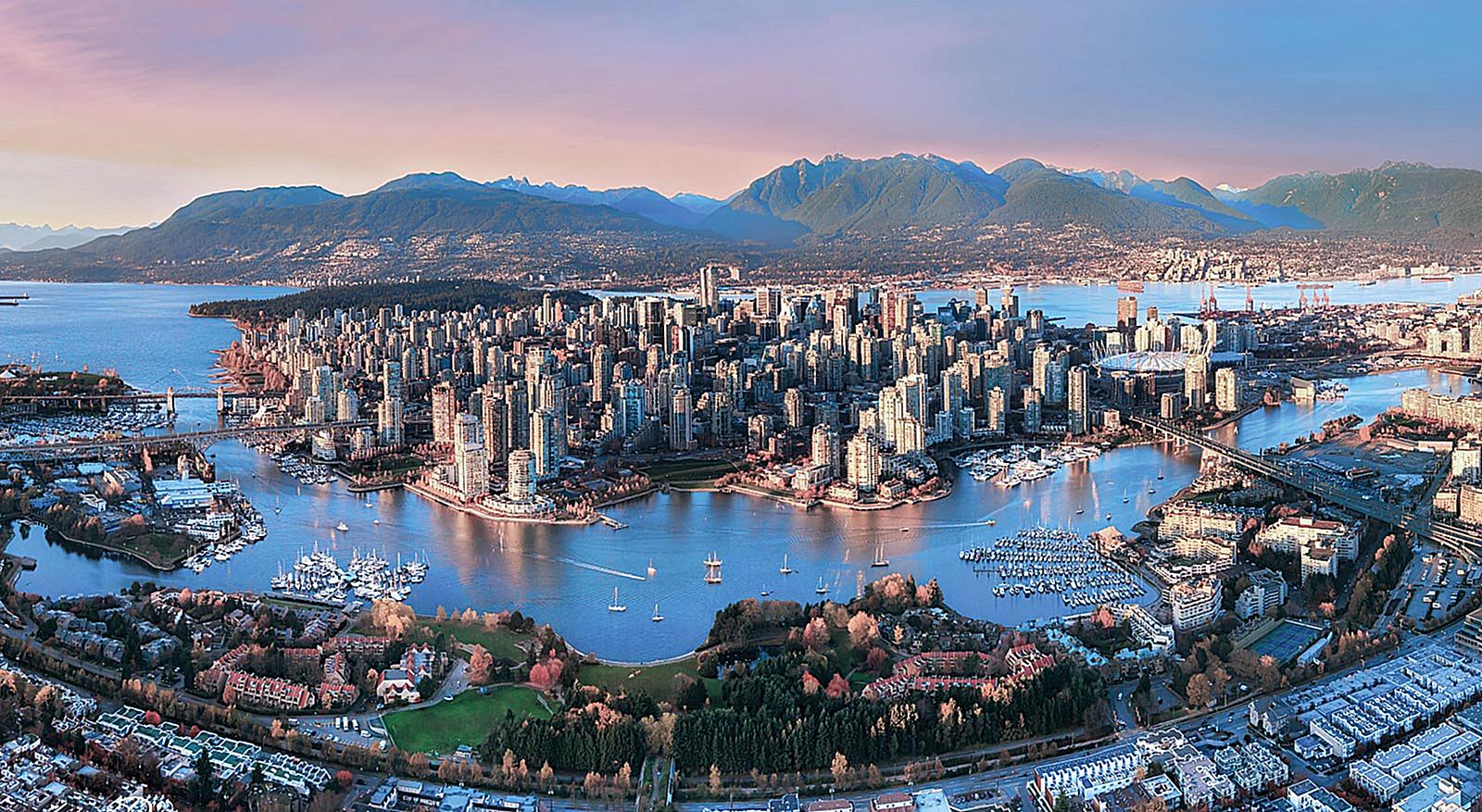 City of Vancouver Downtown View - August 2023 Real Estate Board of Greater Vancouver Statistics